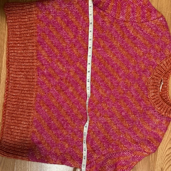 KOTN Pink and Orange Women's Sweater - Picture 6 of 7
